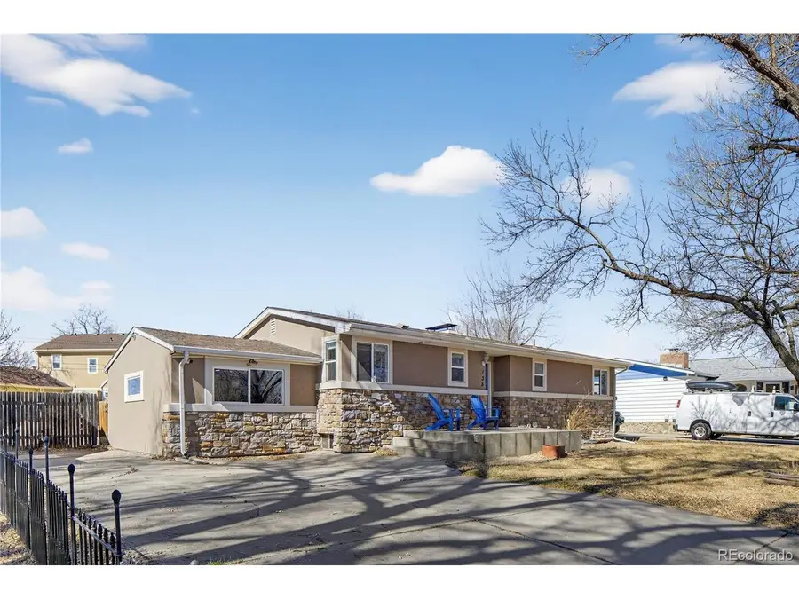 135 S Kendall St, Lakewood, CO 80226 - #2