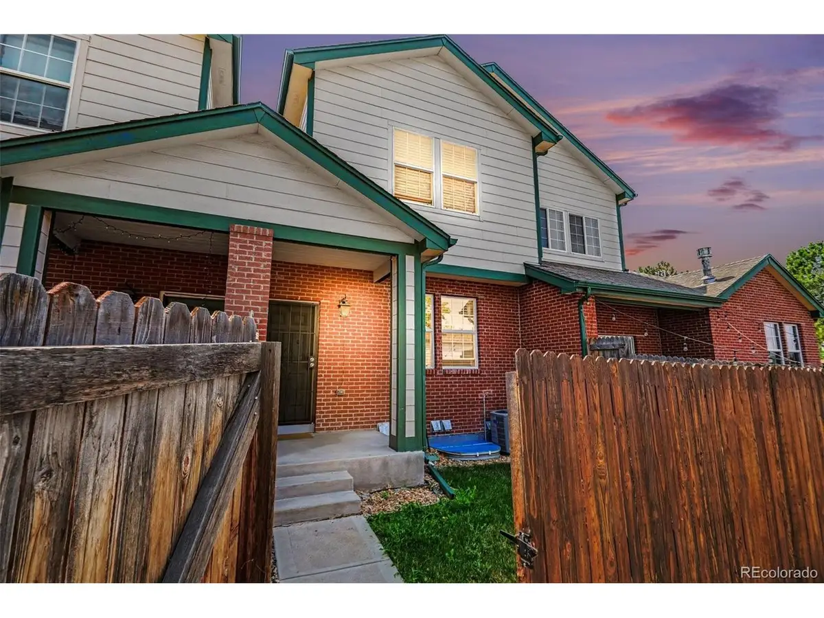 818 S Kalispell Cir #102, Aurora, CO 80017 - #1