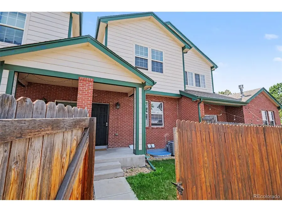 818 S Kalispell Cir #102, Aurora, CO 80017 - #2