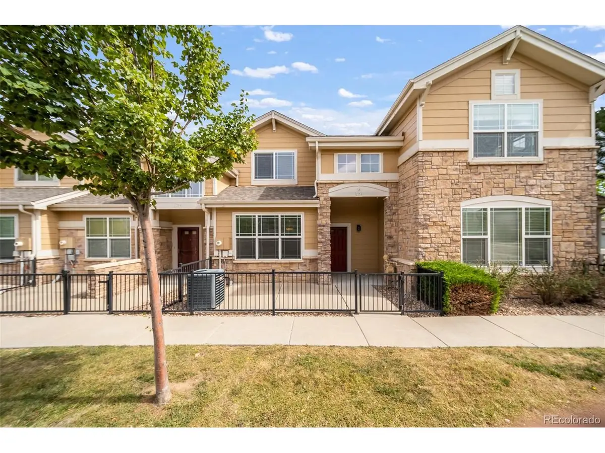 1753 S Buchanan Cir, Aurora, CO 80018 - #1