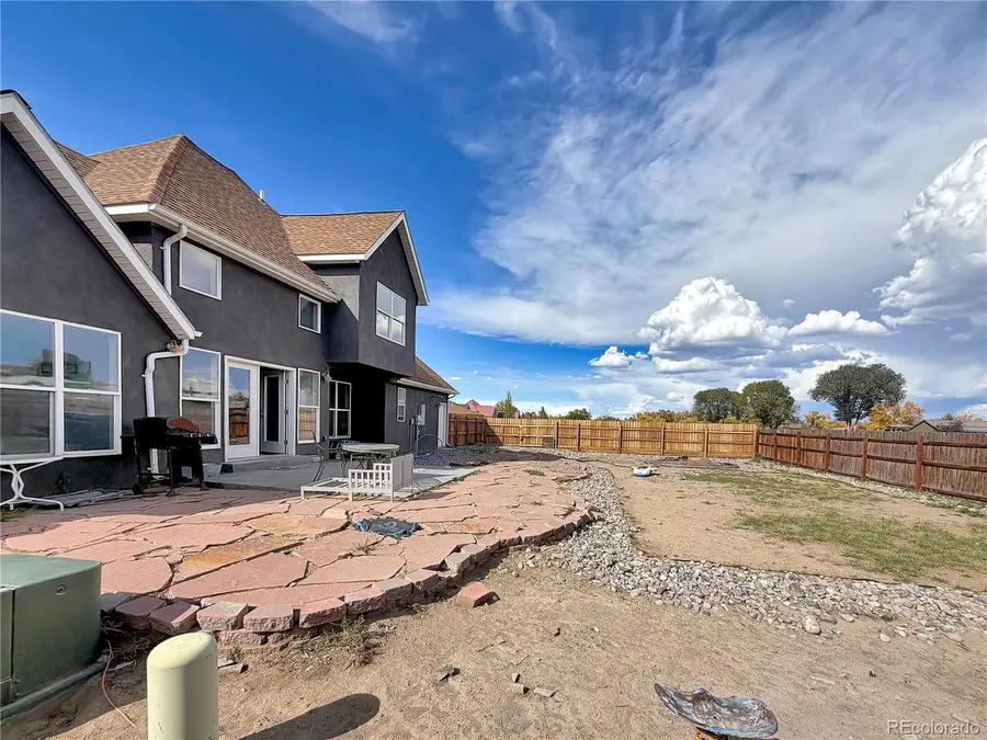 916 Duke Dr, Alamosa, CO 81101 - #3