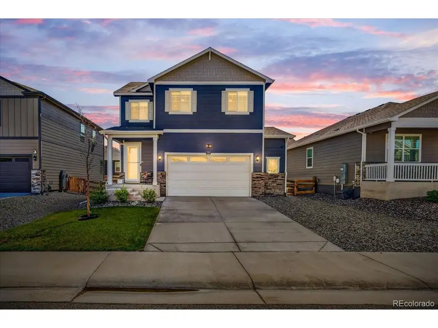 172 Fox St, Bennett, CO 80102 - #2