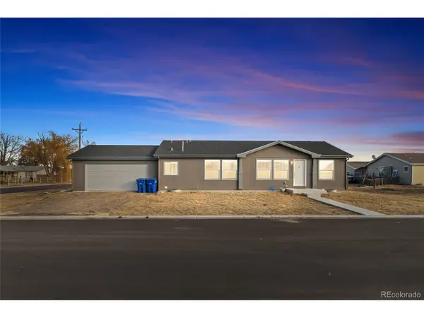 113 Juniper Cir, Log Lane Village, CO 80705