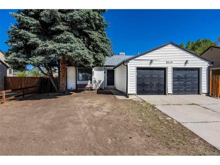 5119 Chandler Way, Denver, CO 80239 - #2