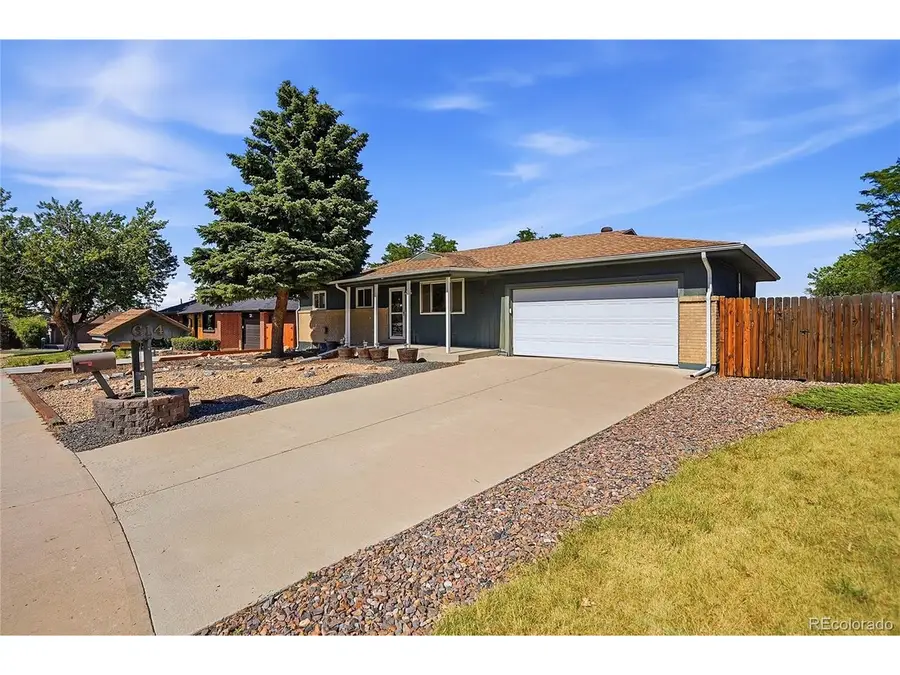 614 S Worchester St, Aurora, CO 80012 - #2