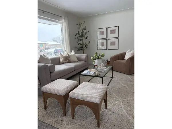 2592 S Uno Way, Denver, CO 80219