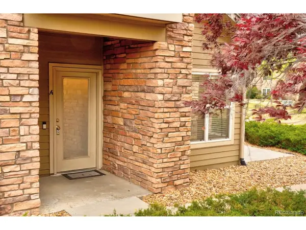 18201 E Greenwood Dr #A, Aurora, CO 80013