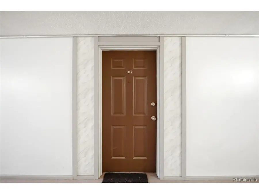 190 E Highline Cir #107, Centennial, CO 80122 - Image #2