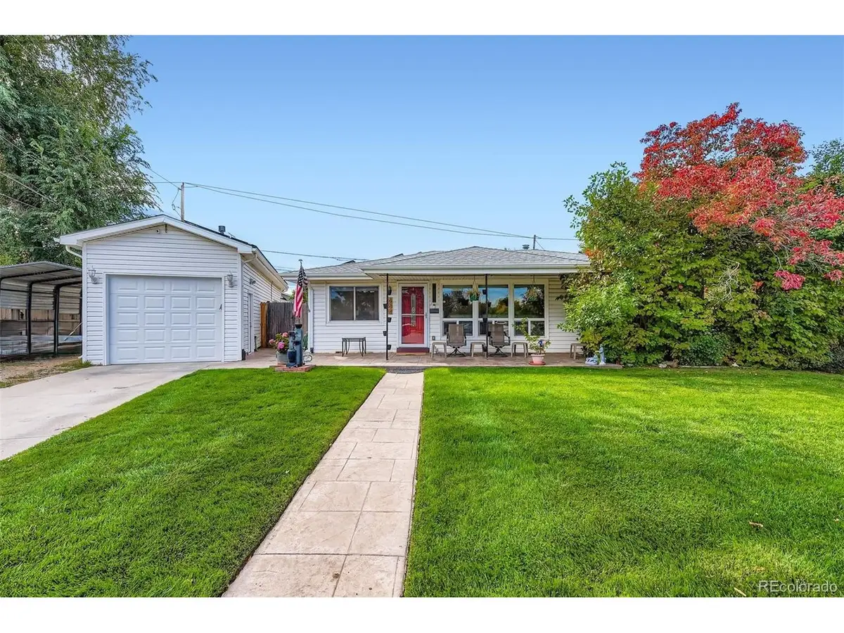 664 S Washington Cir, Englewood, CO 80113 - #1