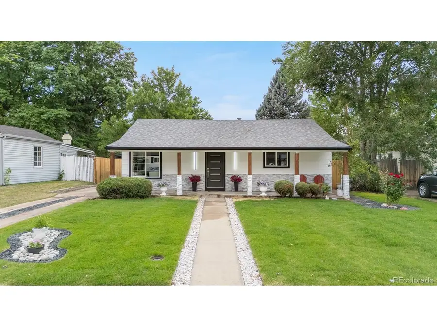 3227 S Grape St, Denver, CO 80222 - #2