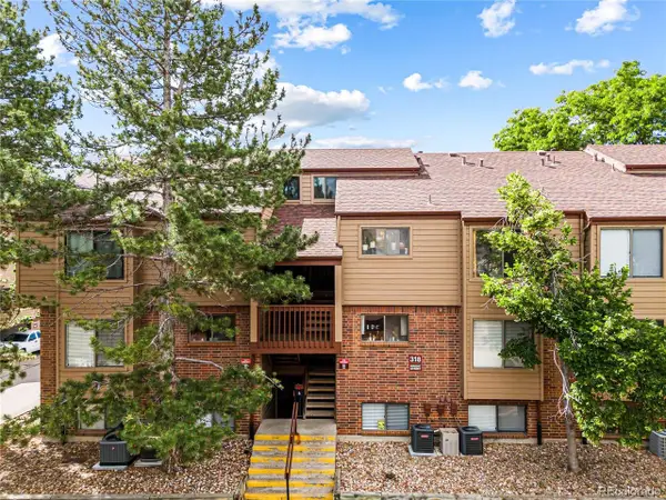 318 Wright St #302, Lakewood, CO 80228