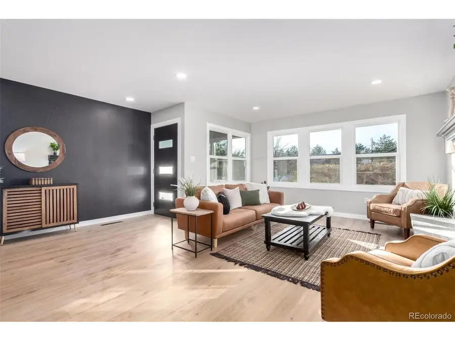 8670 S Ammons St, Littleton, CO 80128 - Image #2