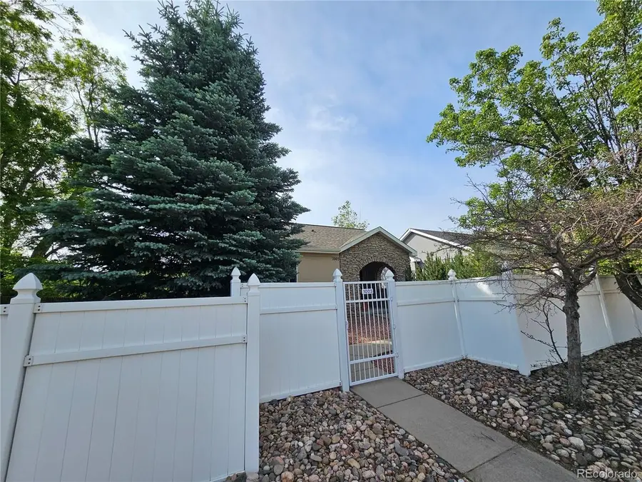 1003 19th St, Golden, CO 80401 - #3