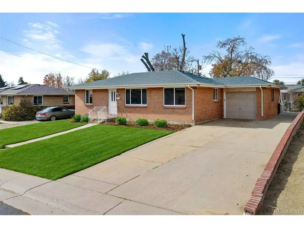 8511 Franklin Dr, Welby, CO 80229 - Image #1