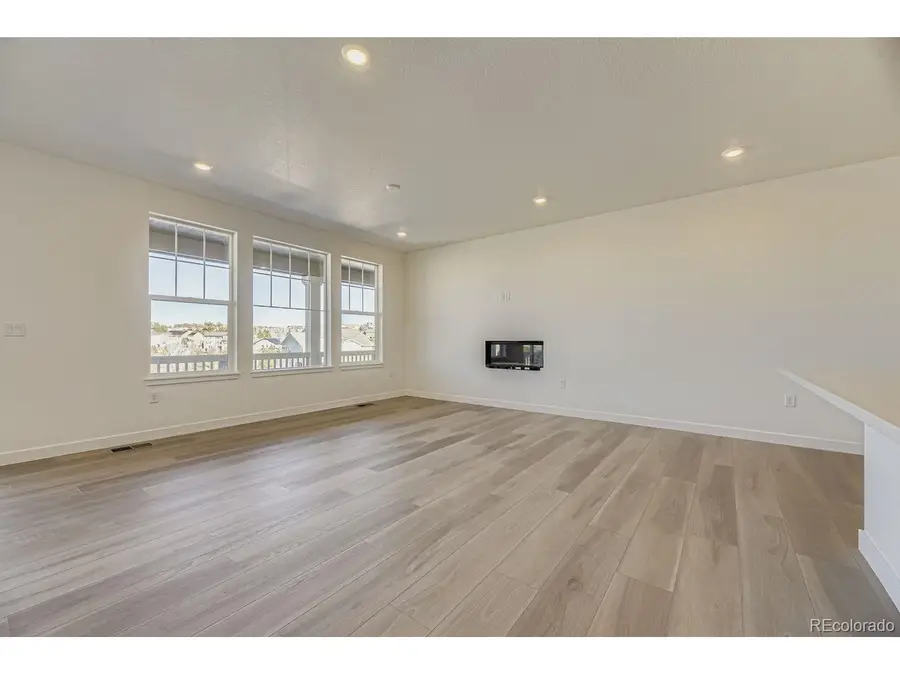 24595 E Kettle Ct, Aurora, CO 80016 - Image #2