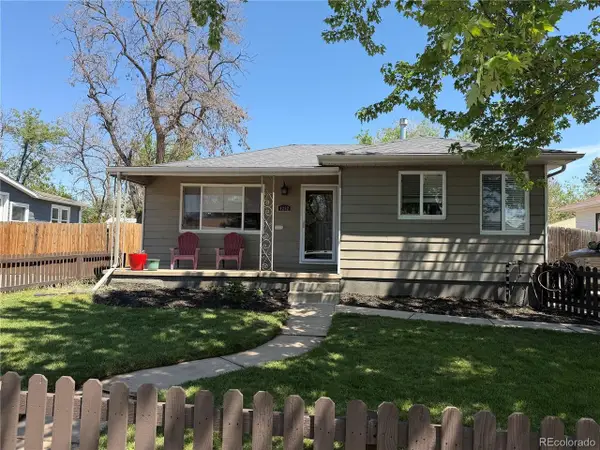 4252 S Logan St, Englewood, CO 80113