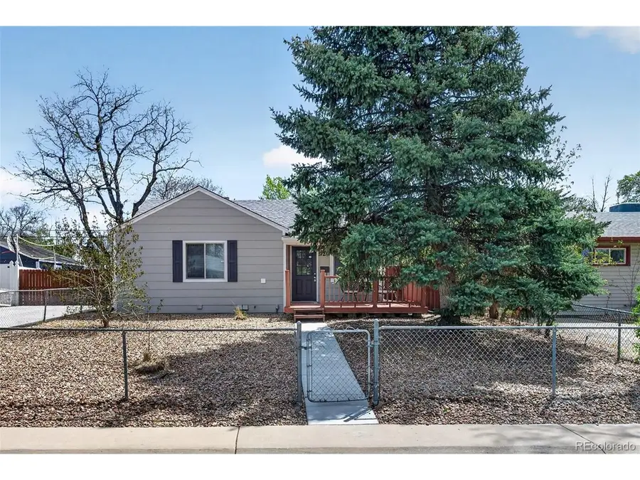 920 Moline St, Aurora, CO 80010 - #2