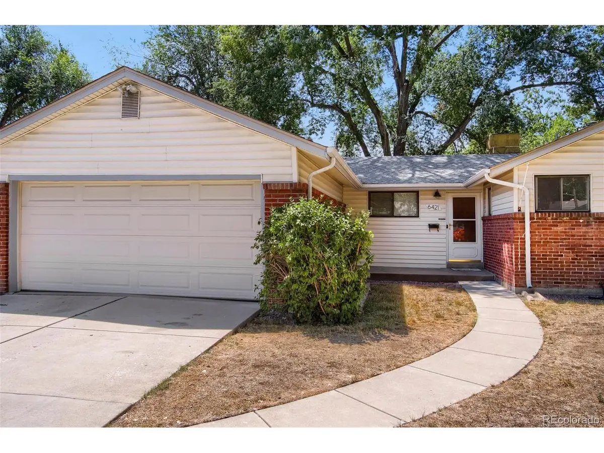 6421 Independence St, Arvada, CO 80004 - #1