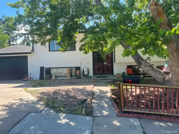 14522 E 22nd Pl, Aurora, CO 80011