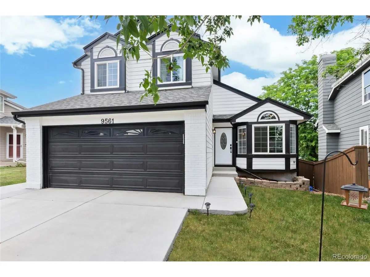 9561 Brentford Dr, Littleton, CO 80130 - #1
