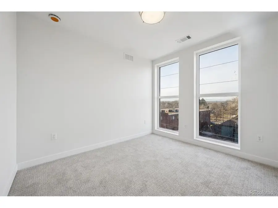 639 29th St #209, Denver, CO 80205 - #3