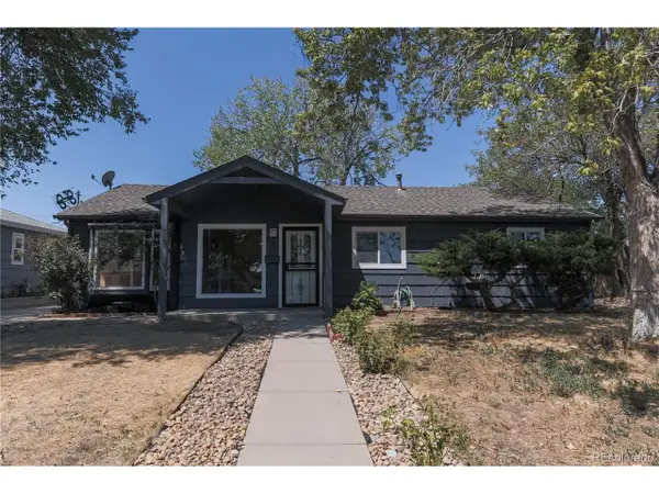 941 Zion St, Aurora, CO 80011