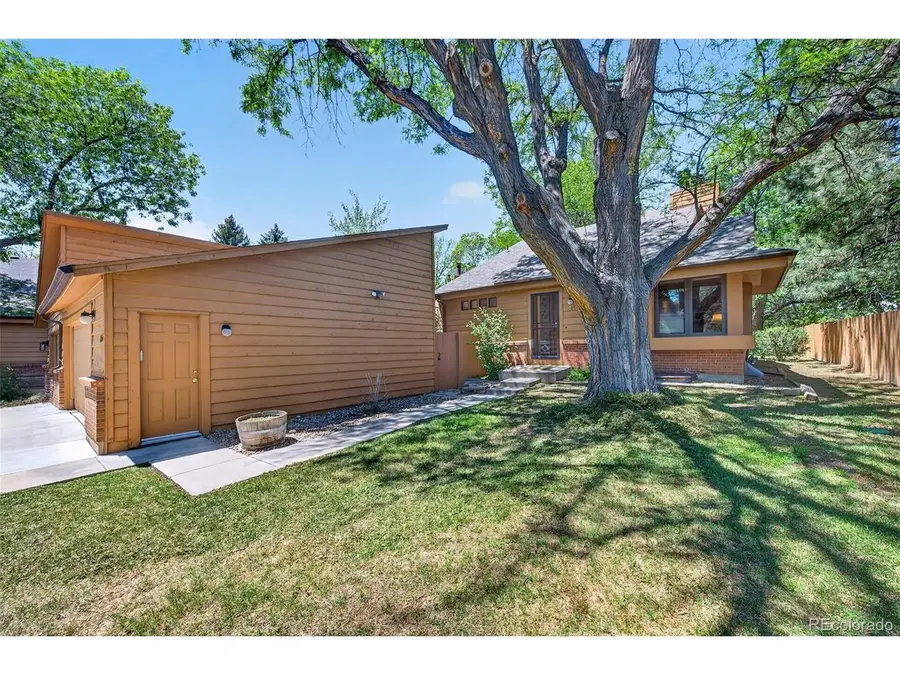 43 S Eagle Cir, Aurora, CO 80012 - #2