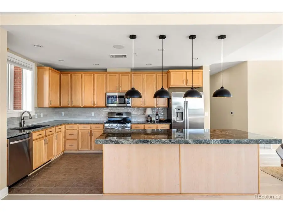 1630 N Clarkson St #614, Denver, CO 80218 - #3