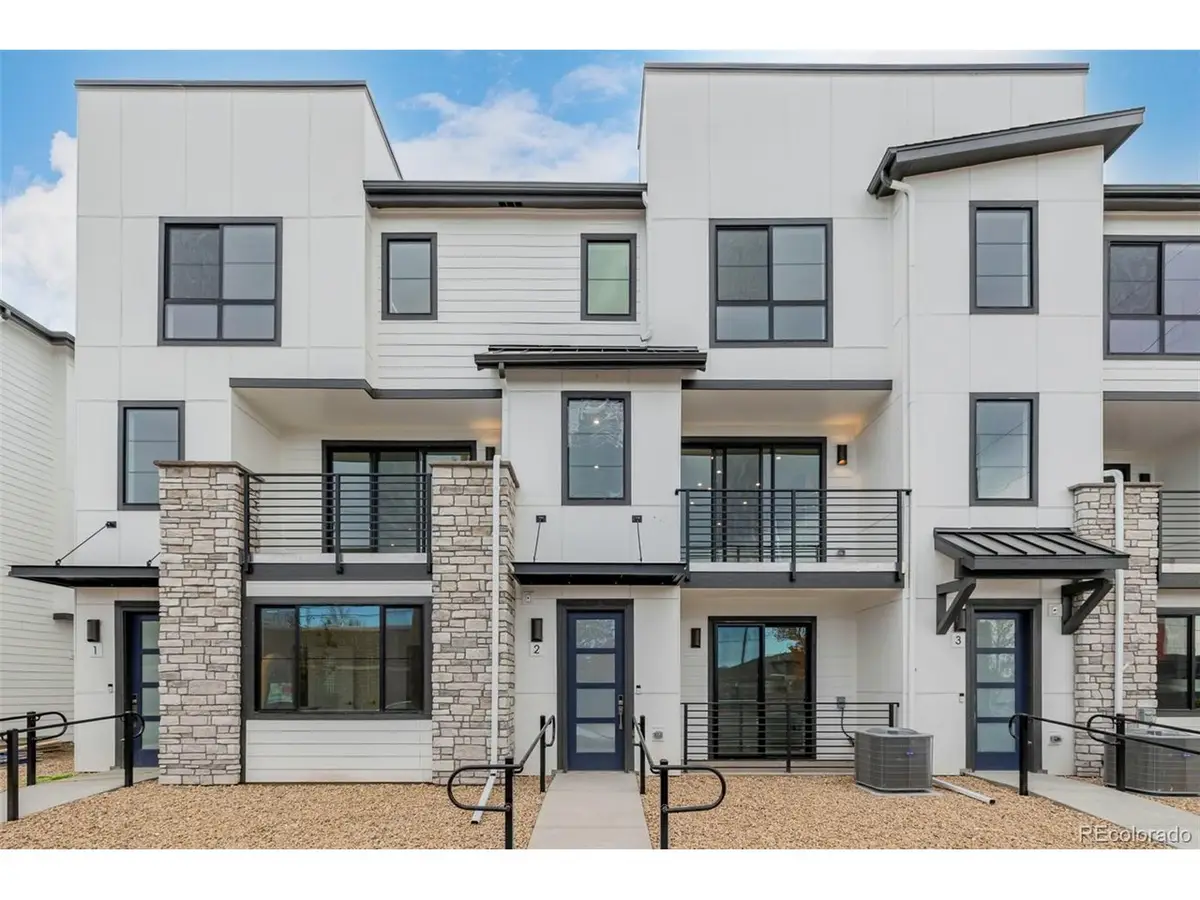 2076 S Holly St #2, Denver, CO 80222 - Image #1