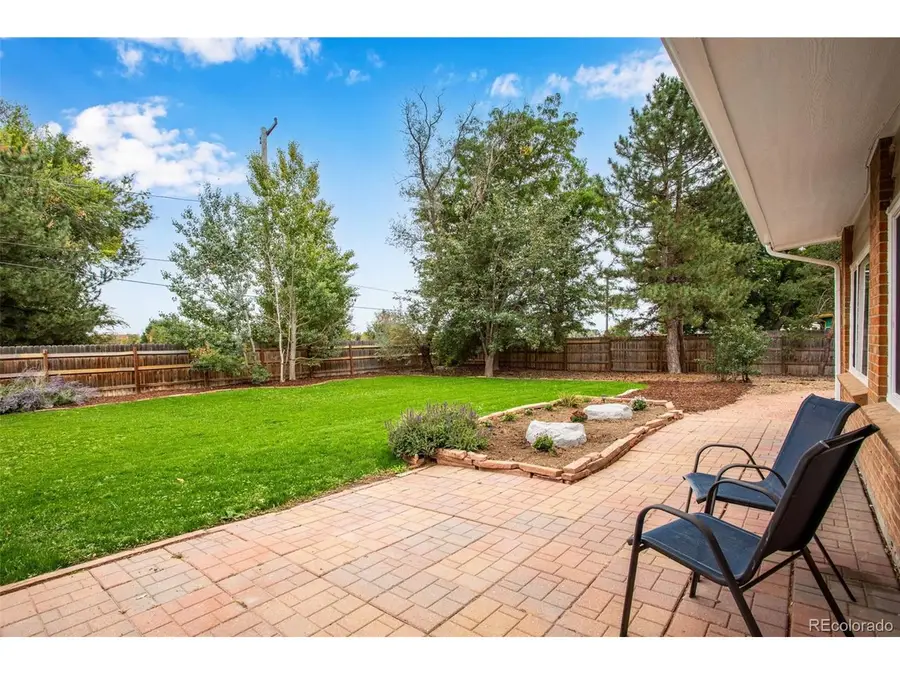 12762 Woodland Dr, Longmont, CO 80504 - #2