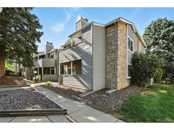 922 S Walden St #201, Aurora, CO 80017