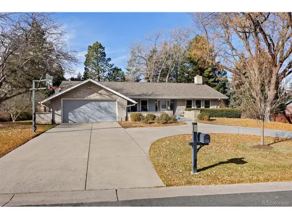 5633 E Southmoor Cir, Englewood, CO 80111