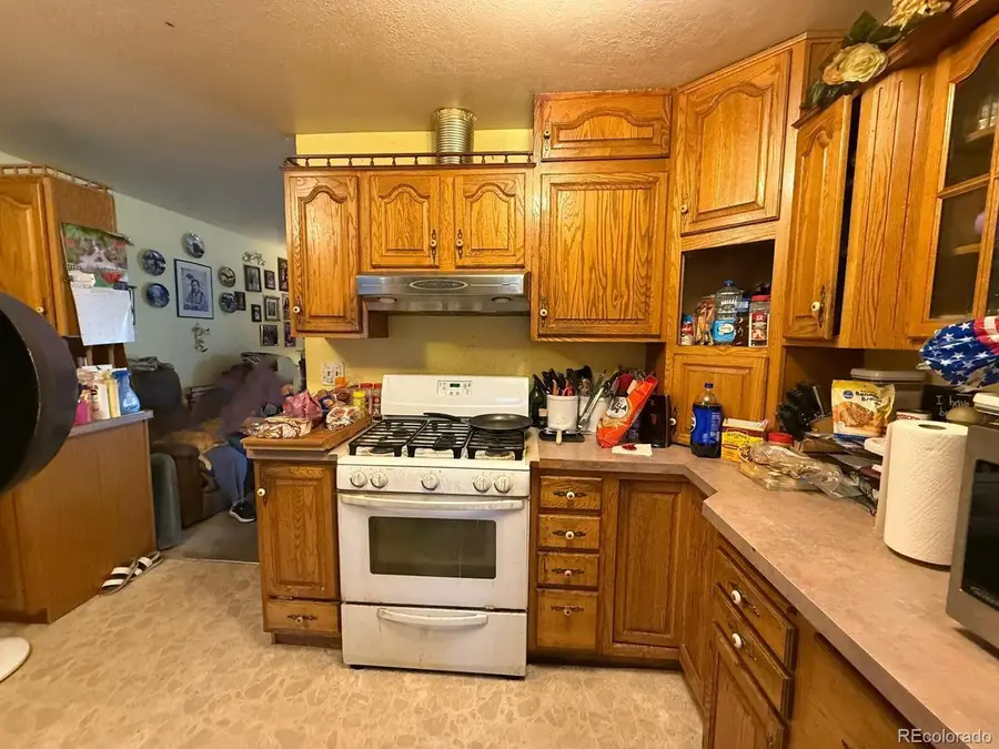 818 S Circle Dr, Colorado Springs, CO 80910 - #2