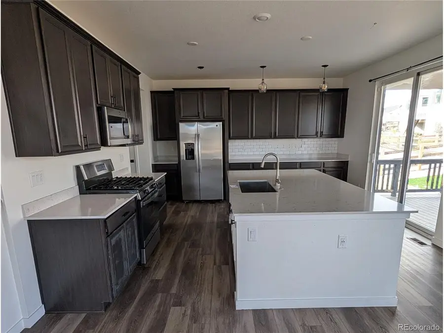 1041 W Witherspoon Dr, Elizabeth, CO 80107 - Image #2