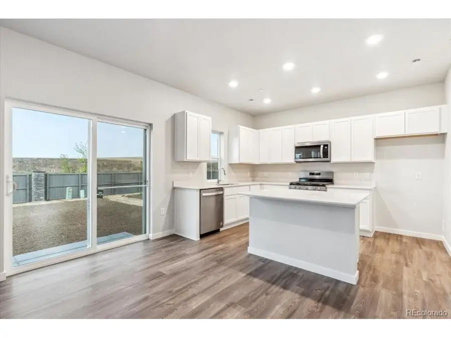 9433 Danube St, Commerce City, CO 80022 - #3