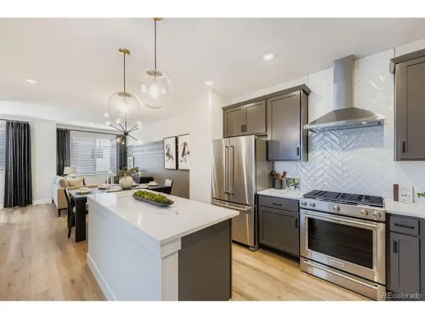 15264 W 68th Pl, Arvada, CO 80007