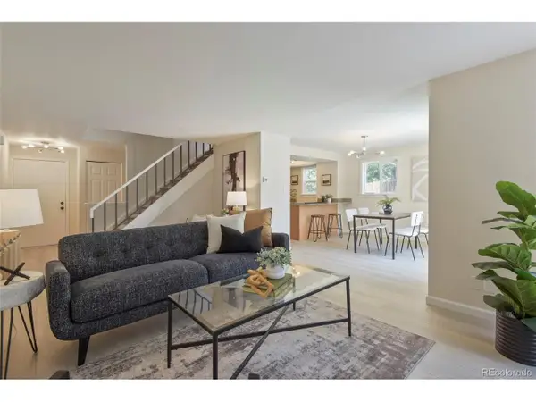 3044 S Macon Cir, Aurora, CO 80014