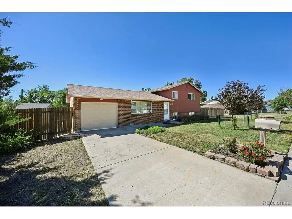 313 Cranbrook Cir, Colorado Springs, CO 80906 - #1