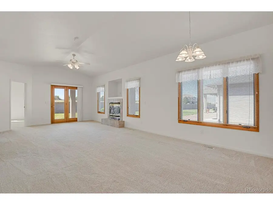 470 S Soaring Eagle Dr, Pueblo, CO 81007 - #2
