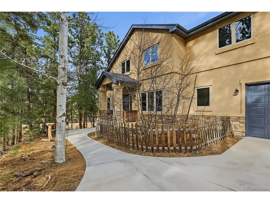 4163 Cheyenne Dr, Larkspur, CO 80118 - #2