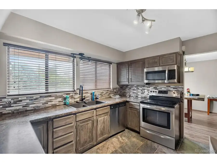 190 Encino Dr, Pueblo, CO 81005 - #2