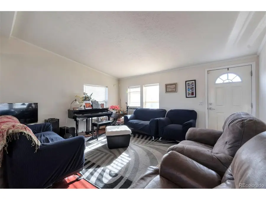 5853 S Quemoy Cir, Centennial, CO 80015 - #2