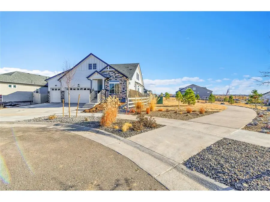 4924 N Picadilly Ct, Aurora, CO 80019 - Image #2