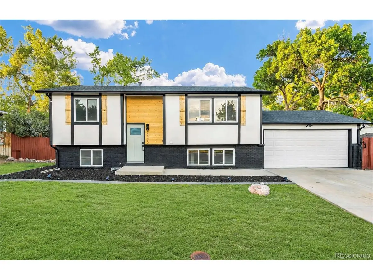 7433 W Hinsdale Dr, Littleton, CO 80128 - #1