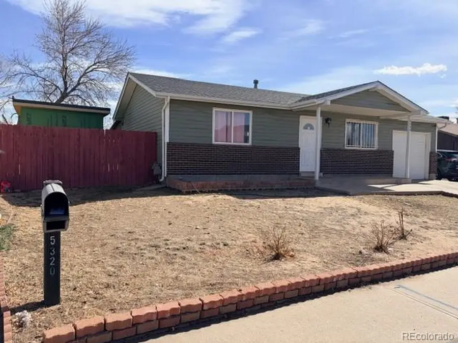 5320 Worchester St, Denver, CO 80239 - #2