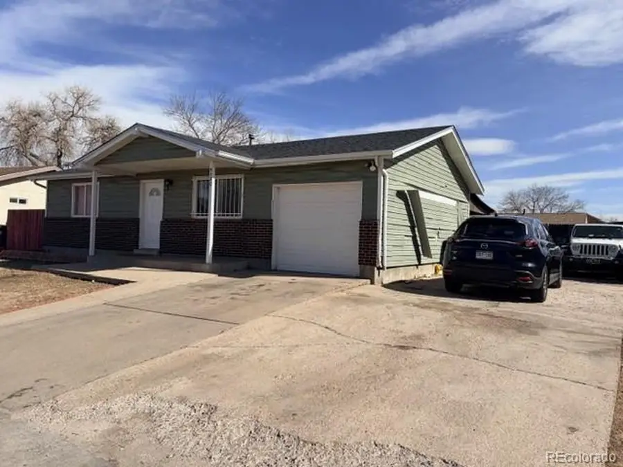 5320 Worchester St, Denver, CO 80239 - #3
