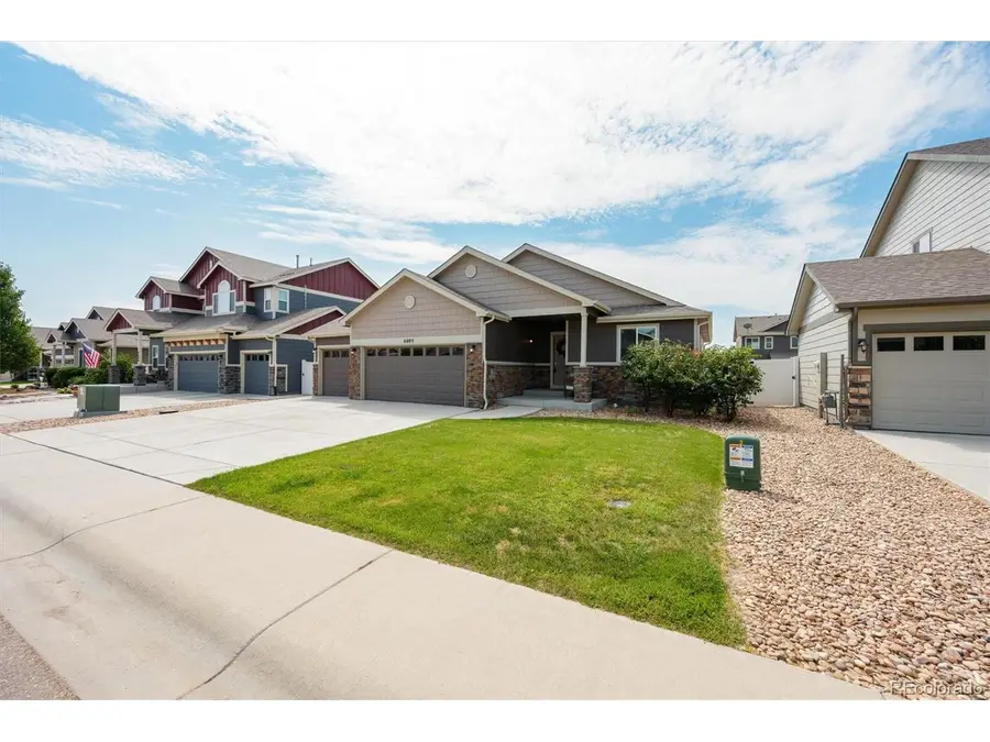 6005 Clarence Dr, Windsor, CO 80550 - #2
