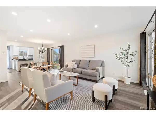 4416 W Pondview Dr, Littleton, CO 80123