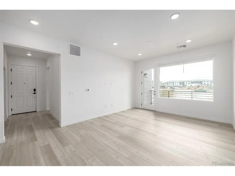 6153 N Ceylon St #4-108, Denver, CO 80249 - Image #2