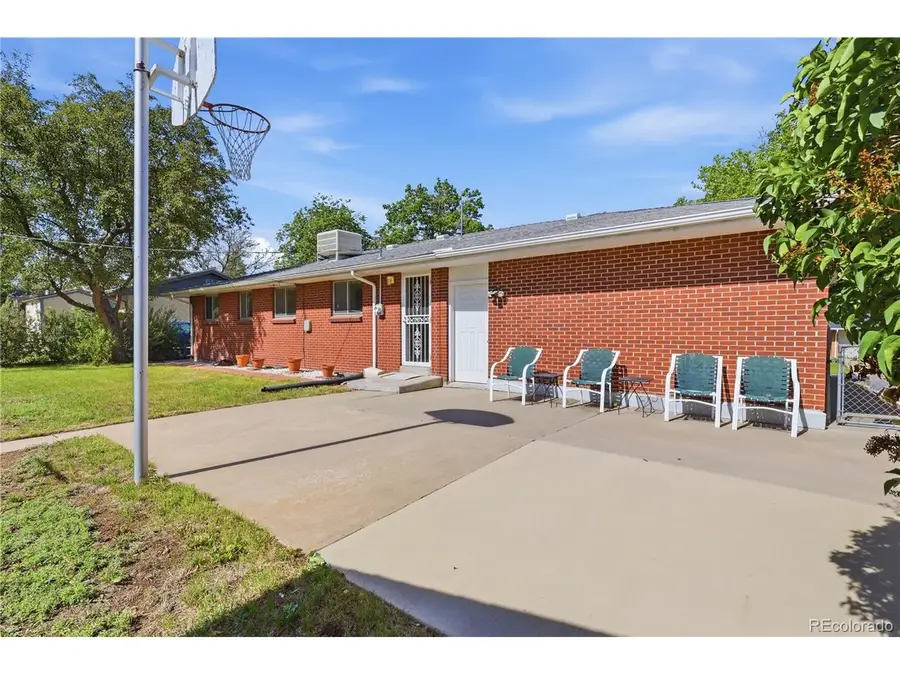 362 Empire St, Aurora, CO 80010 - #2